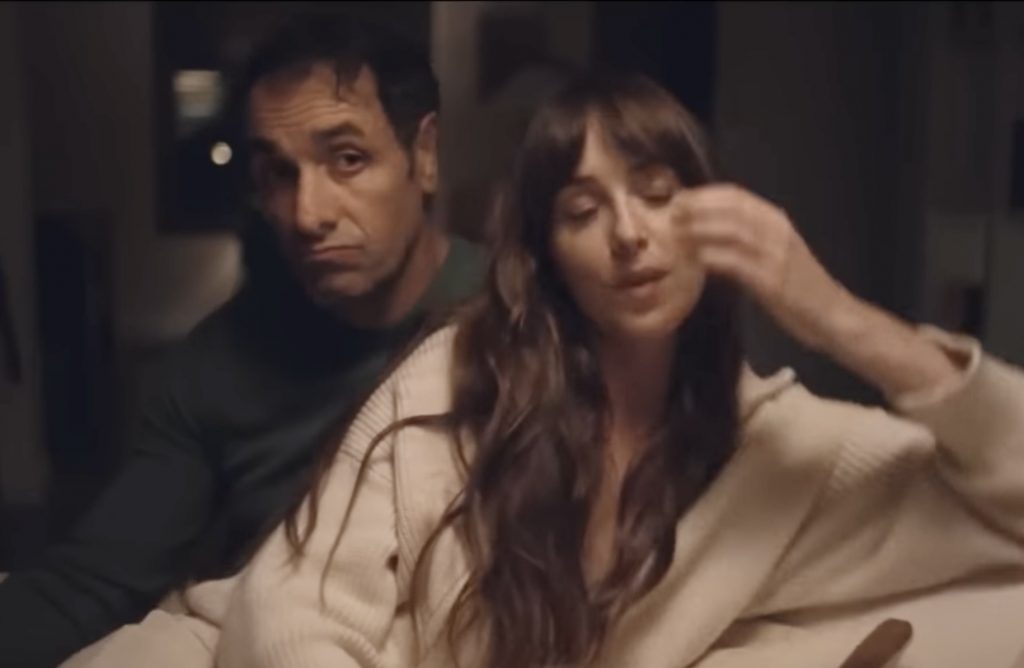 Свингерлер ммф әйелі секс порно Орыс әйелдері желіде жалауға мәжбүр болды